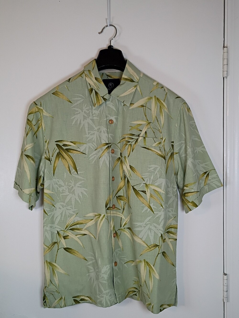 Jamaica Jaxx Shirt Men Medium Green Bamboo Leaf  Hawaiian 100% Silk Button